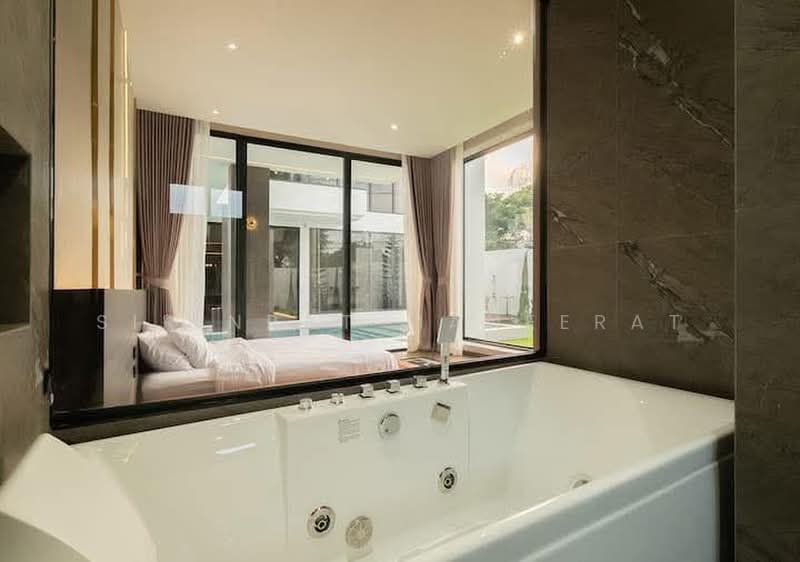 ✨ Luxury Pool Villa ย่านรวมโชค เชียงใหม่ | ตอบโจทย์ทั้งอยู่อาศัยและลงทุน ✨ (สันผีเสื้อ), Chiang Mai, San Phi Sua, Muang Chiang Mai, Chiang Mai, 5 Bedrooms, 615 sqm, Villa For Rent, by Sirinrat Maneerat, 500430588 - DDproperty.com