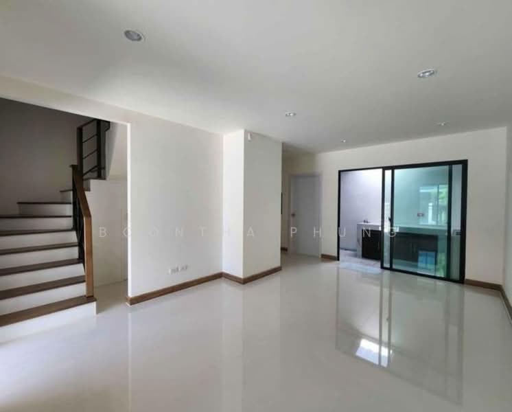 Natura Trend Rattanathibet-Ratchapruek, Nonthaburi, 11 Soi Bang Len 21, Bang Len, Bang Yai, Nonthaburi, 3 Bedrooms, 160 sqm, Townhouse For Rent, by Boontha Phung, 500430600 - DDproperty.com
