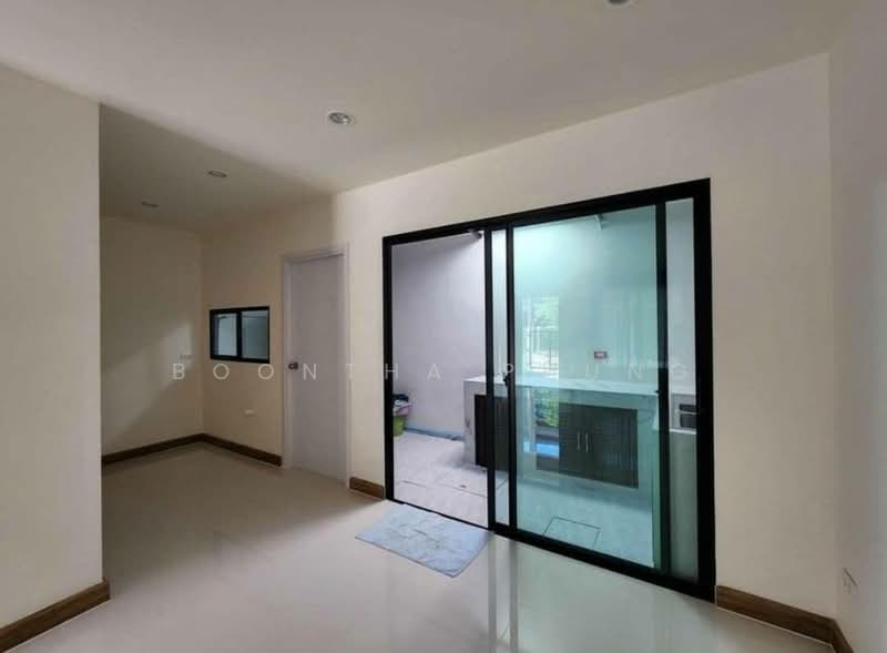 Natura Trend Rattanathibet-Ratchapruek, Nonthaburi, 11 Soi Bang Len 21, Bang Len, Bang Yai, Nonthaburi, 3 Bedrooms, 160 sqm, Townhouse For Rent, by Boontha Phung, 500430600 - DDproperty.com