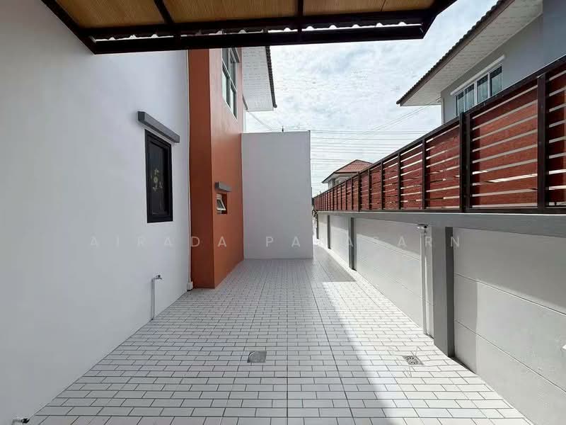 ขาย บ้านเดี่ยว 2 ชั้น หมู่บ้านเพ็ญศิริ 4 ใกล้ โลตัส หนองจอก, กรุงเทพ, กระทุ่มราย, หนองจอก, กรุงเทพ, 220 ตร.ม., บ้านเดี่ยว ขาย, โดย Airada Parasarn, 500430606 - DDproperty.com