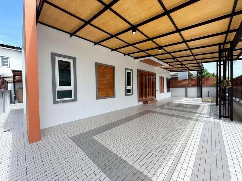 ขาย บ้านเดี่ยว 2 ชั้น หมู่บ้านเพ็ญศิริ 4 ใกล้ โลตัส หนองจอก, Bangkok, Krathum Rai, Nong Chok, Bangkok, 5 Bedrooms, 220 sqm, Single Detached House For Sale, by Airada Parasarn, 500430606 - DDproperty.com