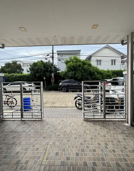 Baan Klang Krung The Royal Vienna Ratchavipa - Ratchadaphisek, Bangkok, Chatuchak, Bangkok, 6 Bedrooms, 600 sqm, Townhouse For Sale, by Connex Property, 500430645 - DDproperty.com