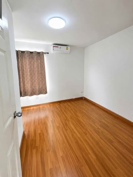 ให้เช่าทาวน์โฮม ม.ไลฟ์ซิตี้พาร์ค เฟส4 บ่อวิน ศรีราชา, Chon Buri (Pattaya), Bo Win, Si Racha, Chon Buri (Pattaya), 2 Bedrooms, 60 sqm, Townhouse For Rent, by Dusit Saengfa, 500430724 - DDproperty.com