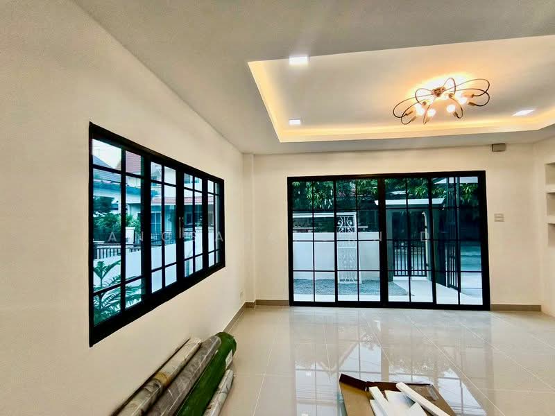 รัตนวรรณ 2 ลำลูกกา คลอง 4, Pathum Thani, Lat Sawai, Lam Luk Ka, Pathum Thani, 4 Bedrooms, 150 sqm, Single Detached House For Sale, by Angsanaporn D, 500430739 - DDproperty.com