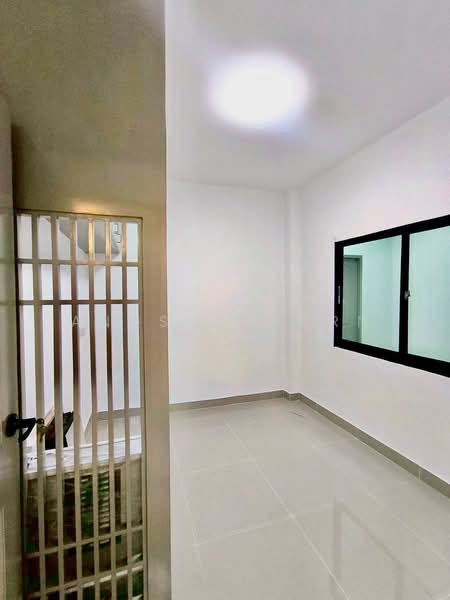 รัตนวรรณ 2 ลำลูกกา คลอง 4, Pathum Thani, Lat Sawai, Lam Luk Ka, Pathum Thani, 4 Bedrooms, 150 sqm, Single Detached House For Sale, by Angsanaporn D, 500430739 - DDproperty.com