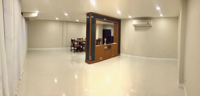 ทาวน์เฮ้าส์3ชั้นให้เช่าในซอยเอกมัย พื้นที่ 31.5ตร.วา/ 350ตร.ม. 3ห้องนอน, กรุงเทพ, sukhumvit 63, คลองตันเหนือ, วัฒนา, กรุงเทพ, 350 ตร.ม., ทาวน์เฮ้าส์ ให้เช่า, โดย ปรีชา จิตต์สมนึก, 500430741 - DDproperty.com