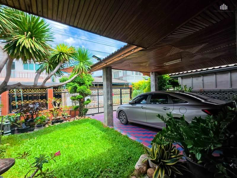 2story detached house soi sukhumvit81 area 51 Sq.wah, Bangkok, Bang Chak, Phra Khanong, Bangkok, 3 Bedrooms, 160 sqm, Single Detached House For Sale, by คุณโจ, 500430867 - DDproperty.com