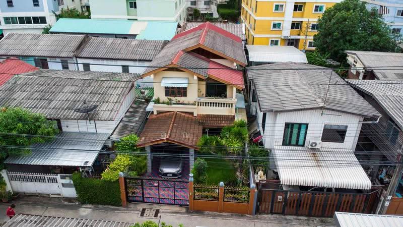 2story detached house soi sukhumvit81 area 51 Sq.wah, Bangkok, Bang Chak, Phra Khanong, Bangkok, 3 Bedrooms, 160 sqm, Single Detached House For Sale, by คุณโจ, 500430867 - DDproperty.com