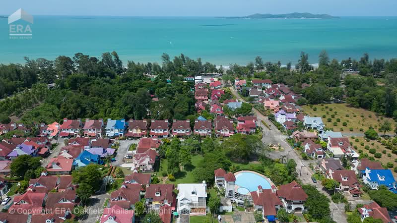 Pinery Park Beach (Suan Son Beach), Rayong, Klaeng, Muang Rayong, Rayong, 4 Bedrooms, 215 sqm, Semi-Detached House (Twin House) For Sale, by Korrawan, 500430907 - DDproperty.com