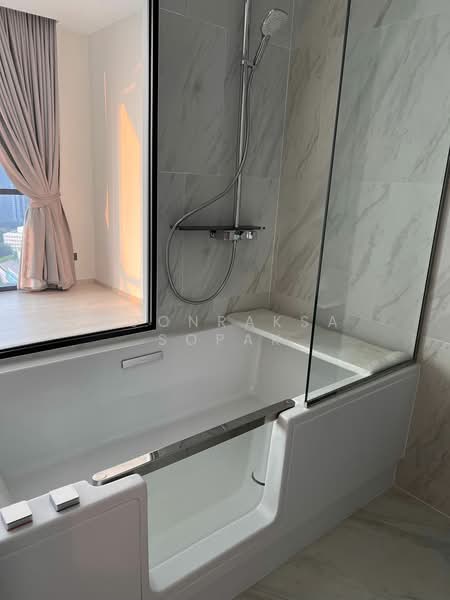 The Room Sukhumvit 38, Bangkok, Soi Sukhumvit 38, Phra Kanong, Khlong Toei, Bangkok, 2 Bedrooms, 79 sqm, Condo For Rent, by Boonraksa Sopak, 500430915 - DDproperty.com