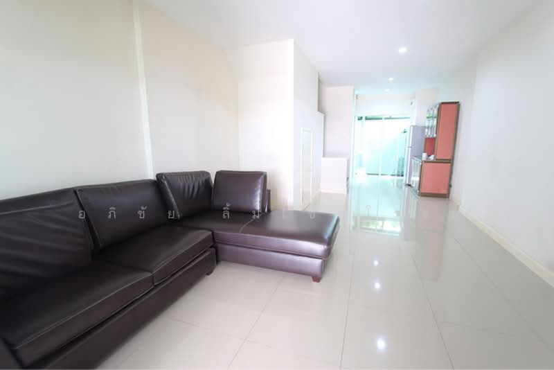 Nalin Avenue 3 Ramkhamhaeng, Bangkok, Soi Kheha Rom Klao 72, Rat Phatthana, Saphan Sung, Bangkok, 3 Bedrooms, 165 sqm, Townhouse For Sale, by อภิชัย ลิ้มไชยโรจน์, 500430954 - DDproperty.com