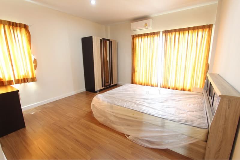 Nalin Avenue 3 Ramkhamhaeng, Bangkok, Soi Kheha Rom Klao 72, Rat Phatthana, Saphan Sung, Bangkok, 3 Bedrooms, 165 sqm, Townhouse For Sale, by อภิชัย ลิ้มไชยโรจน์, 500430954 - DDproperty.com