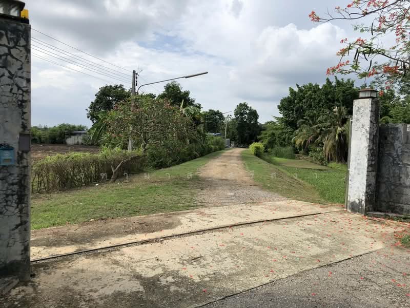 ขายที่ดินพร้อมสิ่งปลูกสร้าง ต.โพรงมะเดื่อ อ.เมือง จ.นครปฐม, Nakhon Pathom, Phrong Ma Dua, Muang Nakhon Pathom, Nakhon Pathom, , 11,196 sqm, Land For Sale, by จุฑามาส ศรีสง่า, 500431096 - DDproperty.com