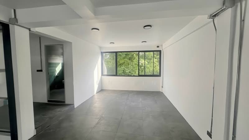 For Sale / Rent | Renovated 4.5-Storey Home Office | Sukhumvit 62, Near BTS Bang Chak(SPSMG84), Bangkok, สุขุมวิท 62, Bang Chak, Phra Khanong, Bangkok, 1 Bedroom, 420 sqm, Townhouse For Rent, by Khun Ming, 500431103 - DDproperty.com