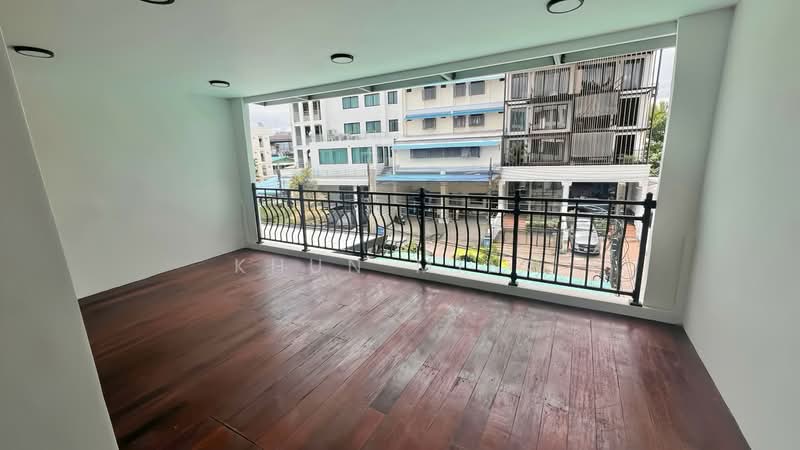 ขาย / ให้เช่า โฮมออฟฟิศ 4.5 ชั้น รีโนเวทใหม่ | สุขุมวิท 62 ใกล้ BTS บางจาก (SPSMG84), กรุงเทพ, สุขุมวิท62, บางจาก, พระโขนง, กรุงเทพ, 420 ตร.ม., ทาวน์เฮ้าส์ ขาย, โดย Khun Ming, 500431142 - DDproperty.com