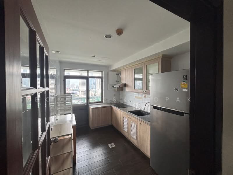 Royal Castle Sukhumvit, Bangkok, 30 Soi Sukhumvit 39, Khlongtoei Nua, Watthana, Bangkok, 3 Bedrooms, 133 sqm, Condo For Rent, by Boonraksa Sopak, 500431159 - DDproperty.com