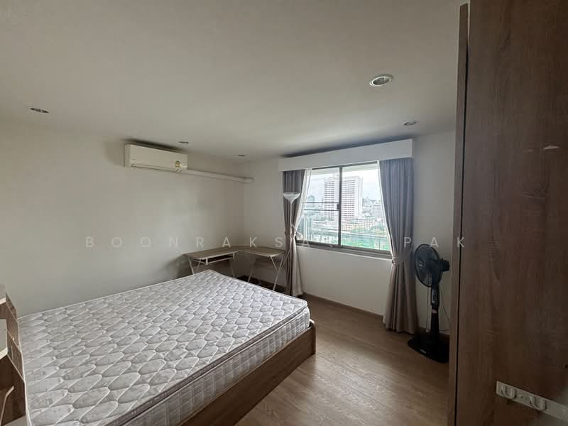 Royal Castle Sukhumvit, Bangkok, 30 Soi Sukhumvit 39, Khlongtoei Nua, Watthana, Bangkok, 3 Bedrooms, 133 sqm, Condo For Rent, by Boonraksa Sopak, 500431159 - DDproperty.com