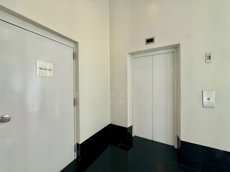 Panburi Apartments, Bangkok, 133 Pan Rd, Silom, Bang Rak, Bangkok, 4 Bedrooms, 450 sqm, Apartment For Rent, by Bangkok Residential, 500431182 - DDproperty.com