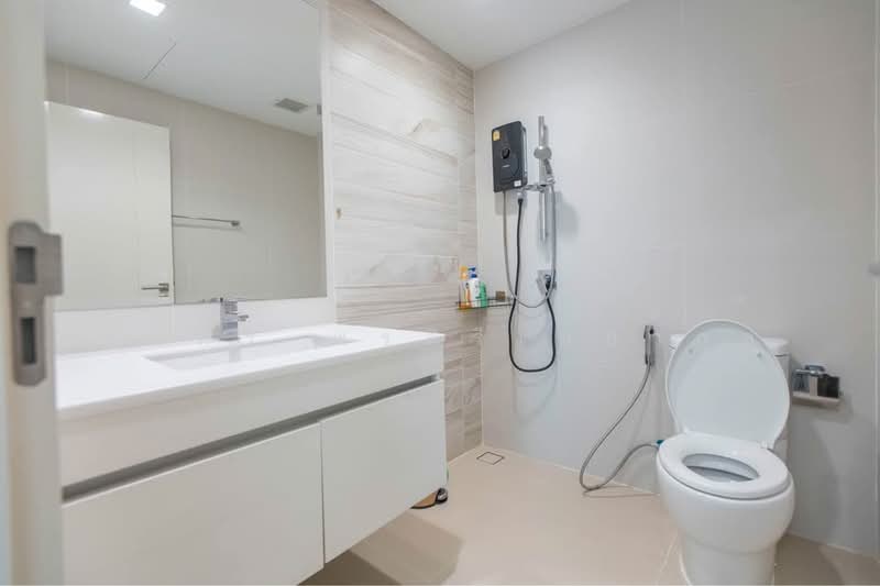 Baan Klang Muang Classe Ekkamai-Ramintra, Bangkok, Sukhonthasawat Road, Lat Phrao, Bangkok, 4 Bedrooms, 241 sqm, Single Detached House For Rent, by ณภัทร พรสิริเมธากุล, 500431203 - DDproperty.com
