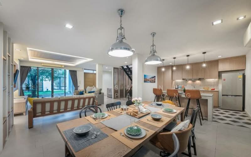 House for rent, Bangkok, Khlong Tan Nua, Watthana, Bangkok, 3 Bedrooms, 240 sqm, Townhouse For Rent, by Ratsarin Sirinipaspong, 500431265 - DDproperty.com