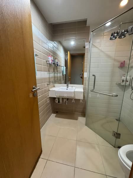 Circle Condominium, Bangkok, 1674 Soi Petchaburi 36 Petchaburi Road, Makkasan, Ratchathewi, Bangkok, 2 Bedrooms, 72 sqm, Condo For Rent, by Boonraksa Sopak, 500431267 - DDproperty.com