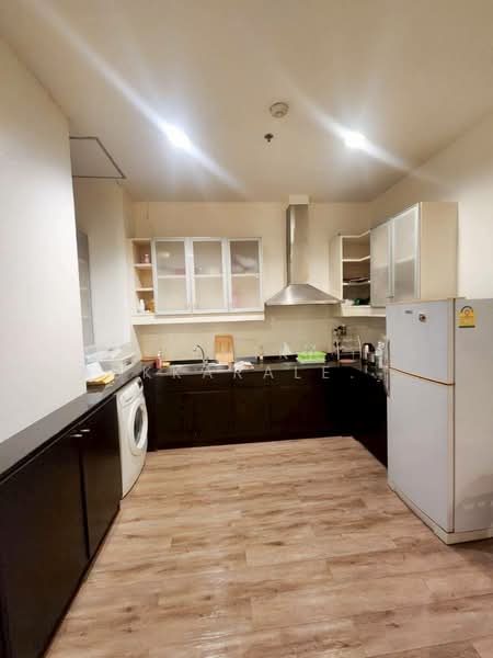 Citi Smart Sukhumvit 18, Bangkok, 366 Soi Sukhumvit 18, Sukhumvit Road, Khlong Toei, Bangkok, 3 Bedrooms, 123 sqm, Condo For Sale, by Pemika Aukkaraleekul, 500431296 - DDproperty.com
