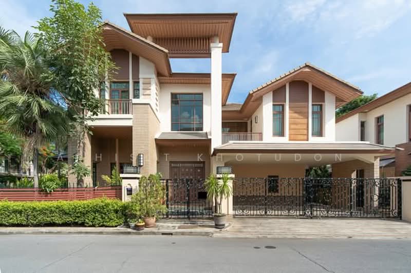 Baan Sansiri Sukhumvit 67, Bangkok, 32 Soi Sukhumvit 67, Phra Kanong Nua, Watthana, Bangkok, 4 Bedrooms, 490 sqm, Single Detached House For Rent, by Aphisit Khotudon, 500431322 - DDproperty.com