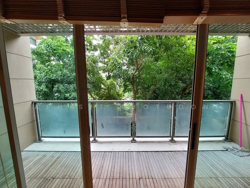 The Lofts Yennakart, Bangkok, 366 ์Soi Nang Linchi Yenakat Road, Chong Nonsi, Yan Nawa, Bangkok, 2 Bedrooms, 67 sqm, Condo For Sale, by Aphisit Khotudon, 500431351 - DDproperty.com