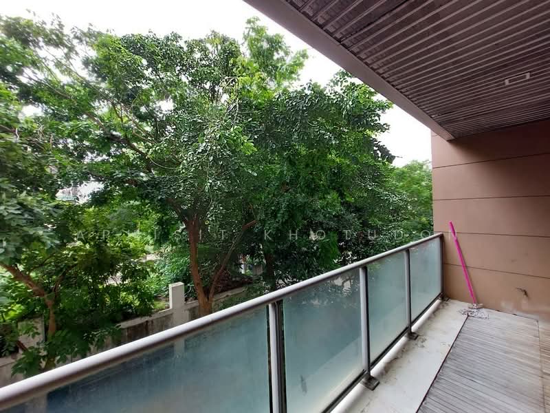The Lofts Yennakart, Bangkok, 366 ์Soi Nang Linchi Yenakat Road, Chong Nonsi, Yan Nawa, Bangkok, 2 Bedrooms, 67 sqm, Condo For Sale, by Aphisit Khotudon, 500431351 - DDproperty.com