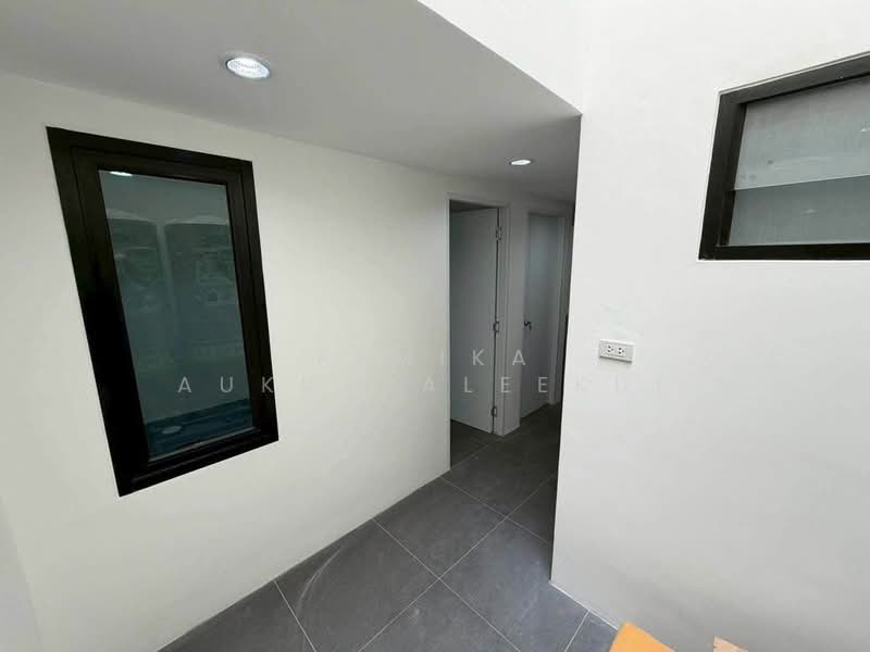 Prominent Place, Bangkok, Ramkhamhaeng 24 Alley, Hua Mak, Bang Kapi, Bangkok, 5 Bedrooms, 280 sqm, Single Detached House For Sale, by Pemika Aukkaraleekul, 500431534 - DDproperty.com