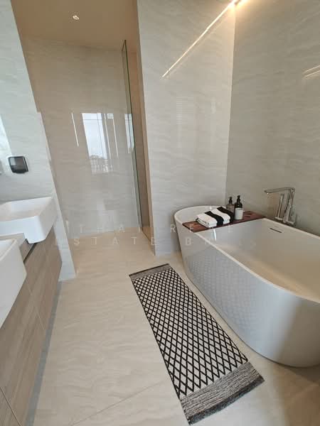 Noble Form Thonglor, Bangkok, Sukhumvit 55, Khlong Tan Nua, Watthana, Bangkok, 3 Bedrooms, 151 sqm, Condo For Sale, by Thai Real Estate Broker Association (TREBA), 500431573 - DDproperty.com