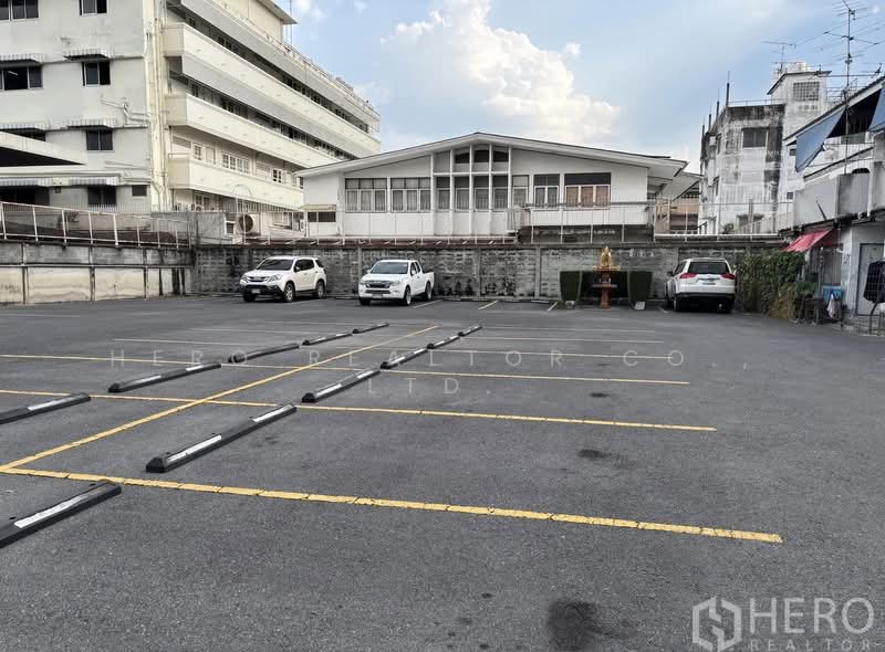 Land 300 sq.w. in Chan Rd, Sathon Thung Wat Don, Bangkok HRE01097, Bangkok, Thung Wat Don, Sathon, Bangkok, , 1,200 sqm, Land For Rent, by Hero Realtor Co., Ltd., 500431583 - DDproperty.com