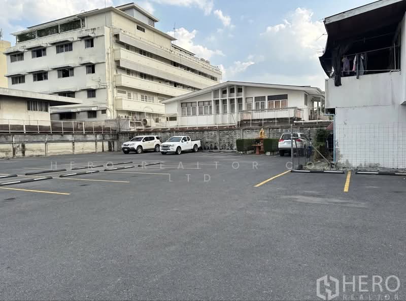 ให้เช่าที่ดิน 300 ตร.วา ถนนจันทน์ สาทร กรุงเทพฯ HRE01097, กรุงเทพ, ทุ่งวัดดอน, สาทร, กรุงเทพ, 1,200 ตร.ม., ที่ดิน ให้เช่า, โดย Hero Realtor Co., Ltd., 500431583 - DDproperty.com