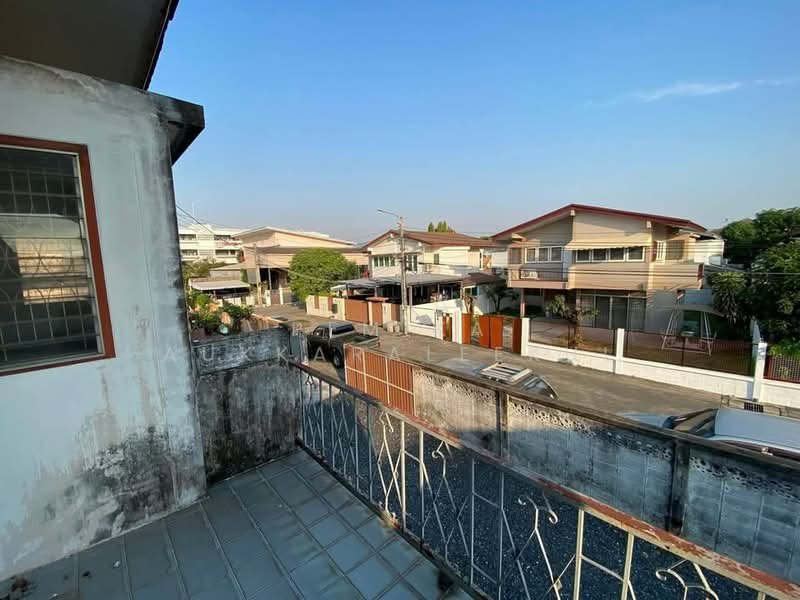 undefined, Bangkok, Lat Phrao, Bangkok, 4 Bedrooms, 600 sqm, Single Detached House For Sale, by Pemika Aukkaraleekul, 500431646 - DDproperty.com