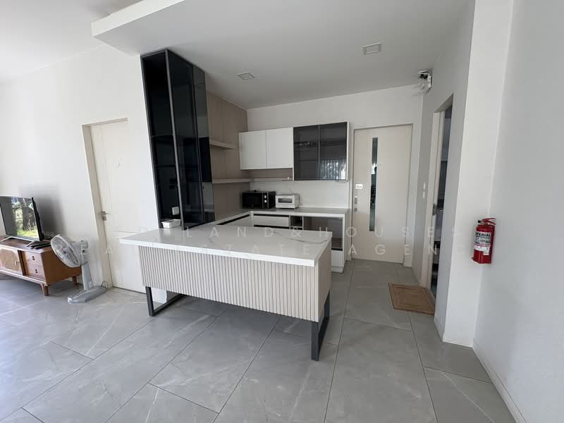Mantana Bangna-Wongwaen, Bangkok, Soi Ramkhamhaeng 2, Dok Mai, Prawet, Bangkok, 4 Bedrooms, 222 sqm, Single Detached House For Rent, by YTD Land&houses Real Estate Agency, 500431659 - DDproperty.com