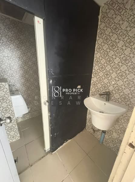 For Rent Retail Space 42 sq.m. BTS Phrom Phong Sukhumvit Khlong Toei PP-00365, Bangkok, สุขุมวิท, Khlong Toei, Bangkok, , 45 sqm, Shophouse For Rent, by Konrarat Deesawat, 500431672 - DDproperty.com