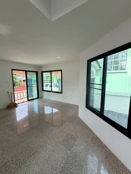 Serani Villa Baan Kluay-Sainoi, Nonthaburi, บ้านกล้วย-ไทรน้อย, Phimonrat, Bang Bua Thong, Nonthaburi, 3 Bedrooms, 200 sqm, Single Detached House For Sale, by Connex Property, 500431682 - DDproperty.com