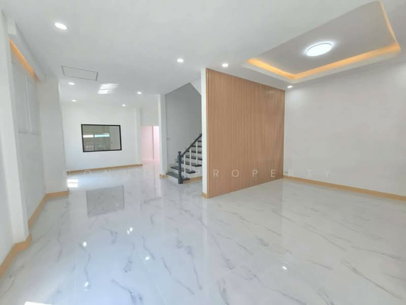 Rungnapha, Pathum Thani, กาญจนาภิเษก, Rangsit, Thanyaburi, Pathum Thani, 3 Bedrooms, 170 sqm, Single Detached House For Sale, by Connex Property, 500431696 - DDproperty.com