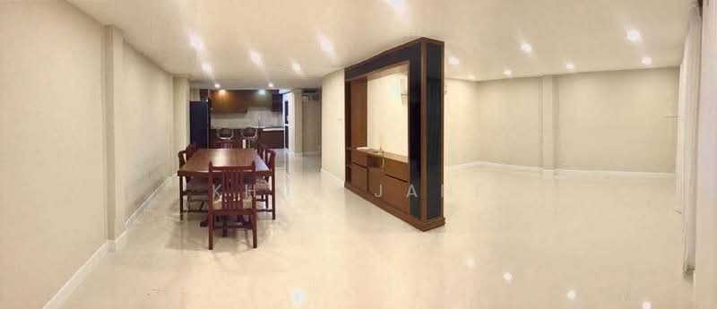 Home Office for Rent Near BTS Ekkamai (SPSJP516), Bangkok, เอกมัย2, Phra Kanong Nua, Watthana, Bangkok, 3 Bedrooms, 350 sqm, Townhouse For Rent, by Khun Jane, 500431699 - DDproperty.com