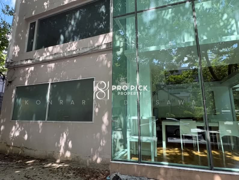 For Rent Retail Space BTS Phrom Phong Sukhumvit Khlong Toei PP-00356, กรุงเทพ, สุขุมวิท, คลองเตย, คลองเตย, กรุงเทพ, 46 ตร.ม., ตึกแถว-อาคารพาณิชย์ ให้เช่า, โดย Konrarat Deesawat, 500431731 - DDproperty.com