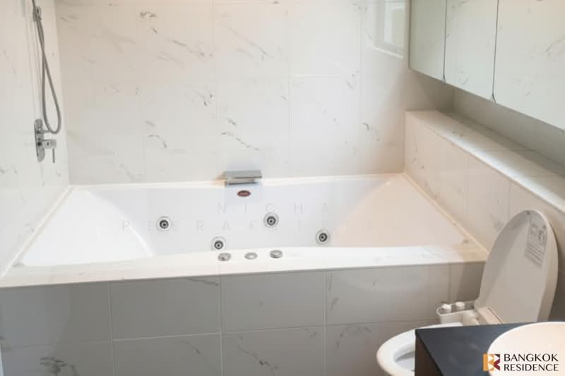The Lakes, Bangkok, 123 Ratchadaphisek Road, Khlong Toei, Bangkok, 2 Bedrooms, 109 sqm, Condo For Rent, by Nicha Peerakittikul, 500431745 - DDproperty.com