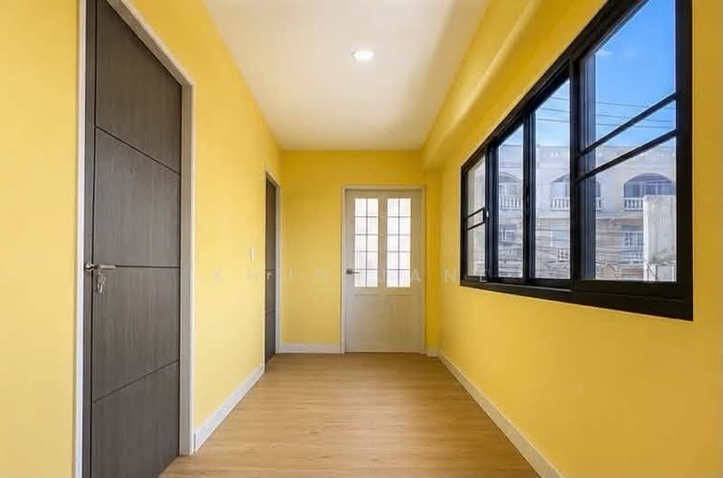 Commercial Building for Rent on Romklao Road (SPSJP517), Bangkok, ร่มเกล้า 52, Khlong Sam Prawet, Lat Krabang, Bangkok, , 1,250 sqm, Shophouse For Rent, by Khun Jane, 500431752 - DDproperty.com