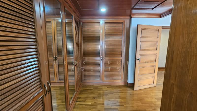 Baan Yen Akard, Bangkok, Yenakat, Chong Nonsi, Yan Nawa, Bangkok, 3 Bedrooms, 300 sqm, Condo For Rent, by BANGKOK PROPERTY AGENTS, 500431775 - DDproperty.com