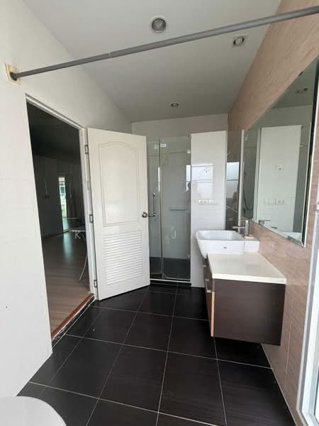 Detached House for Rent at Le Neo Two Wongwaen-Srinakarin (SPSJP519), Samut Prakan, ศรีนครินทร์, Bang Mueng, Muang Samut Prakarn, Samut Prakan, 4 Bedrooms, 524 sqm, Single Detached House For Rent, by Khun Jane, 500431842 - DDproperty.com