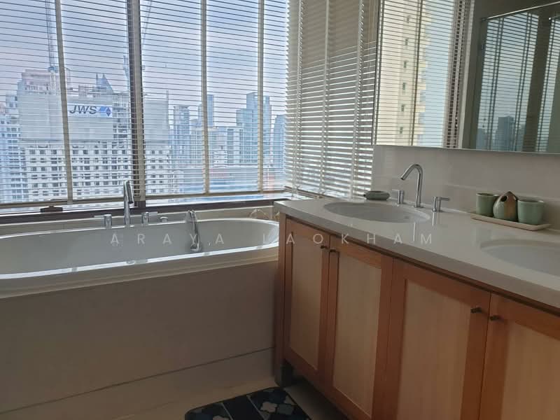 The Emporio Place, Bangkok, 93 Soi Sukhumvit 24, Sukhumvit Road, Khong Tan, Khlong Toei, Bangkok, 2 Bedrooms, 105 sqm, Condo For Rent, by Araya Laokham, 500431854 - DDproperty.com