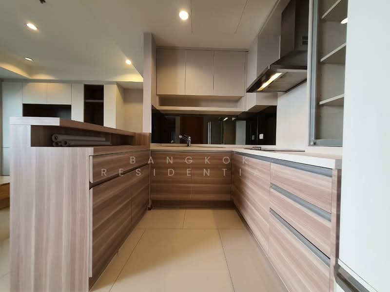The Emporio Place, Bangkok, 93 Soi Sukhumvit 24, Sukhumvit Road, Khong Tan, Khlong Toei, Bangkok, 2 Bedrooms, 108 sqm, Condo For Sale, by Bangkok Residential, 500431871 - DDproperty.com