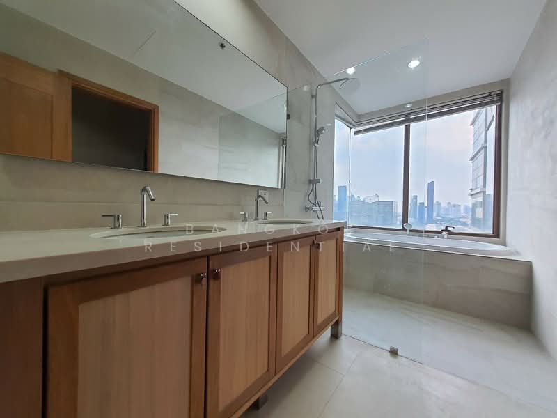 The Emporio Place, Bangkok, 93 Soi Sukhumvit 24, Sukhumvit Road, Khong Tan, Khlong Toei, Bangkok, 2 Bedrooms, 108 sqm, Condo For Sale, by Bangkok Residential, 500431871 - DDproperty.com