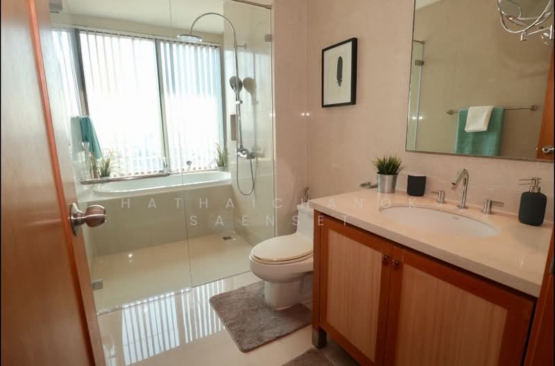 The Emporio Place, Bangkok, 93 Soi Sukhumvit 24, Sukhumvit Road, Khong Tan, Khlong Toei, Bangkok, 1 Bedroom, 65 sqm, Condo For Rent, by Hathaichanok Saenset, 500431893 - DDproperty.com