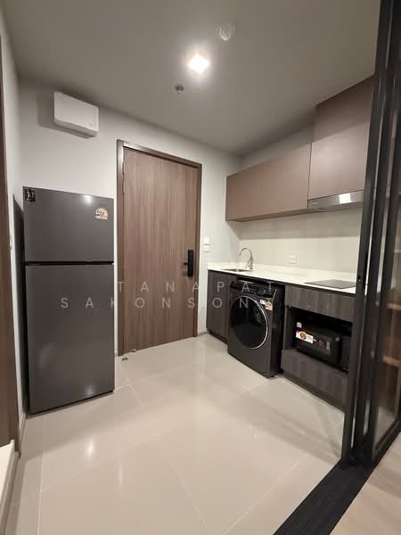 Life Phahon-Ladprao, Bangkok, 996 Phahonyothin Road, Jom Phon, Chatuchak, Bangkok, 1 Bedroom, 35 sqm, Condo For Rent, by Tanapat Sakonsontised, 500431977 - DDproperty.com