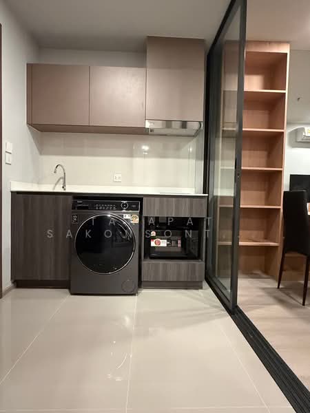 Life Phahon-Ladprao, Bangkok, 996 Phahonyothin Road, Jom Phon, Chatuchak, Bangkok, 1 Bedroom, 35 sqm, Condo For Rent, by Tanapat Sakonsontised, 500431977 - DDproperty.com